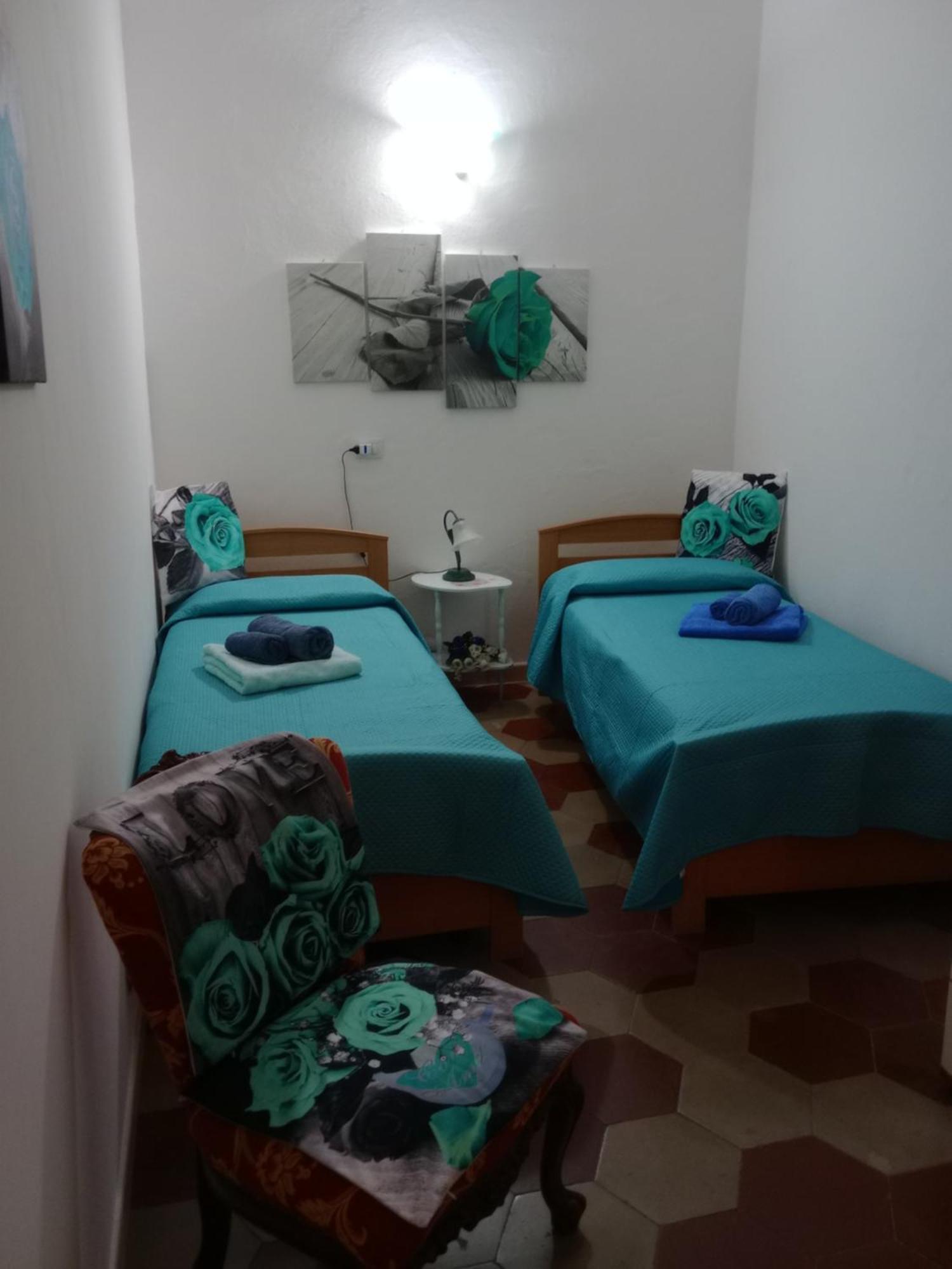 Appartamento Vacanze Le Rose Боса Экстерьер фото